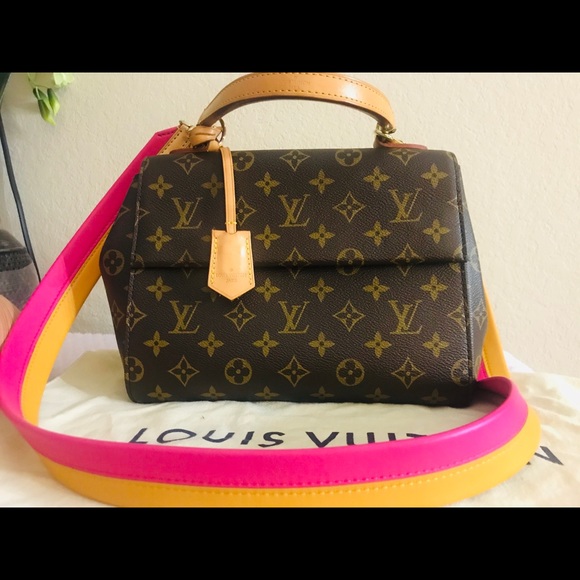 Louis Vuitton Handbags - Clunny bb Sold❤️❤️